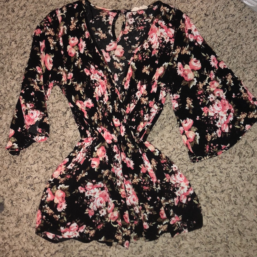XS boutique floral romper